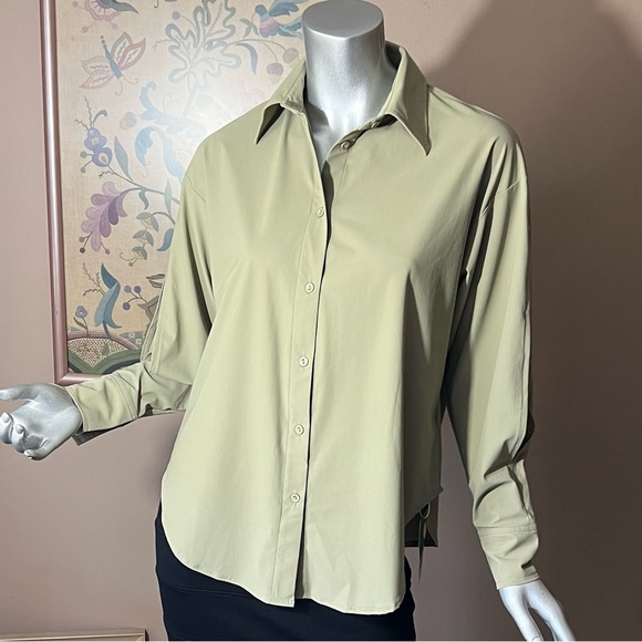 HALARA XS Split Cut Out Sleeve Button Front Curved Hem Hiking Shirt Cedar NEW! - Picture 6 of 10